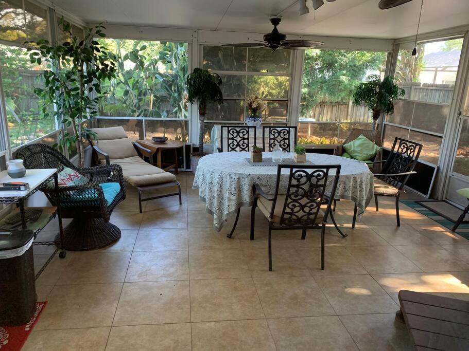 One Bed Suite Near Beaches And Downtown Σεϊρασότα Εξωτερικό φωτογραφία