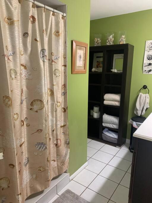 One Bed Suite Near Beaches And Downtown Σεϊρασότα Εξωτερικό φωτογραφία