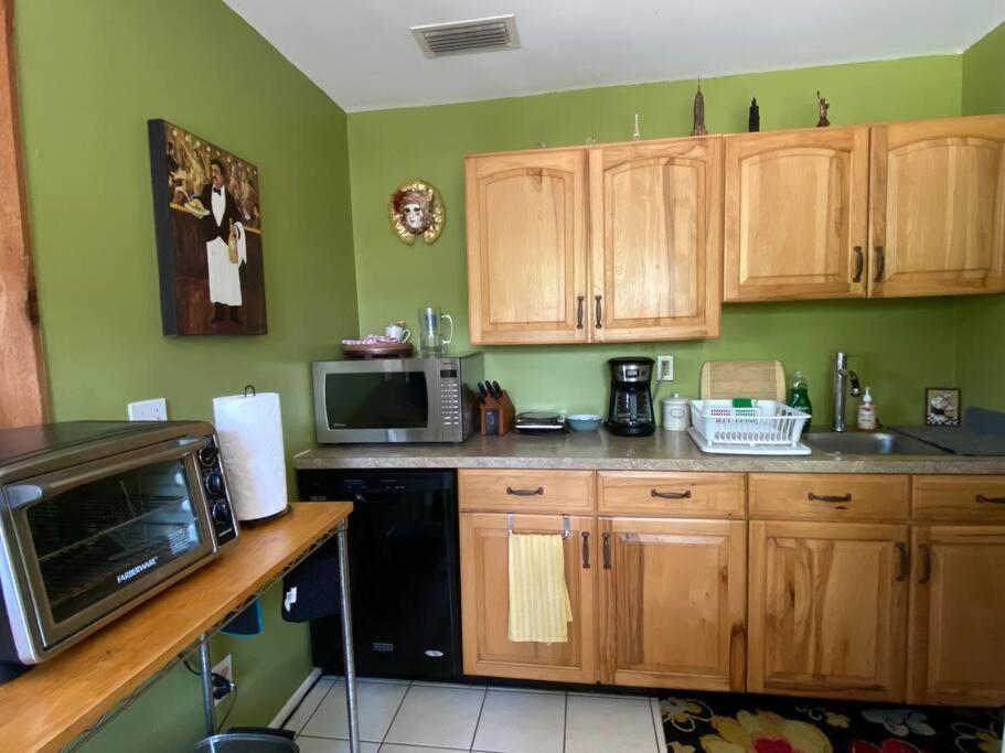 One Bed Suite Near Beaches And Downtown Σεϊρασότα Εξωτερικό φωτογραφία