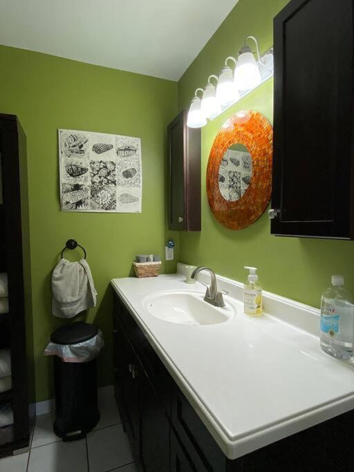 One Bed Suite Near Beaches And Downtown Σεϊρασότα Εξωτερικό φωτογραφία